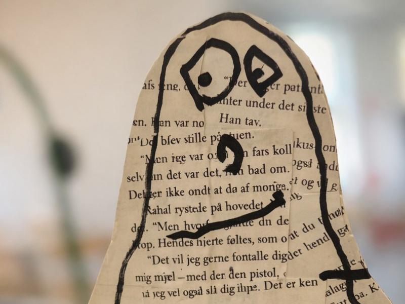 I efterårsferien bliver børnebibliotekerne forvandlet til et lille, hyggeligt spøgelsesværksted.