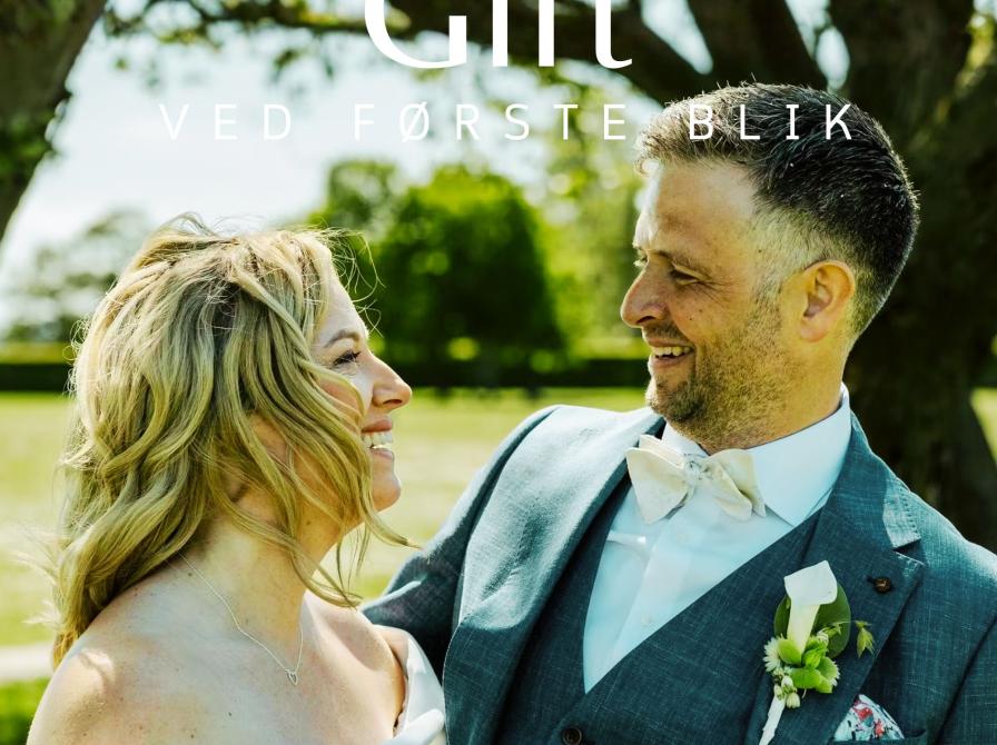 Foto af lykkeligt brudepar med teksten "Gift ved første blik".