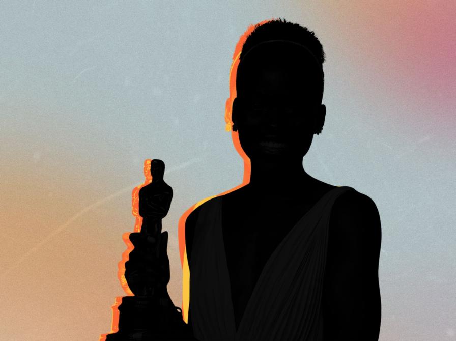Lupita Nyong'o i silhuet med pris i hånden, fremhævet af en orange glød.